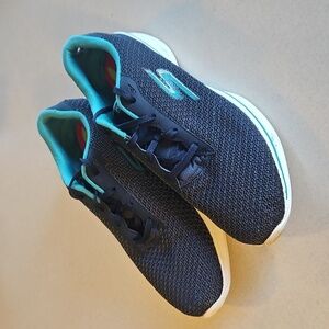 Skechers quick fit sneakers